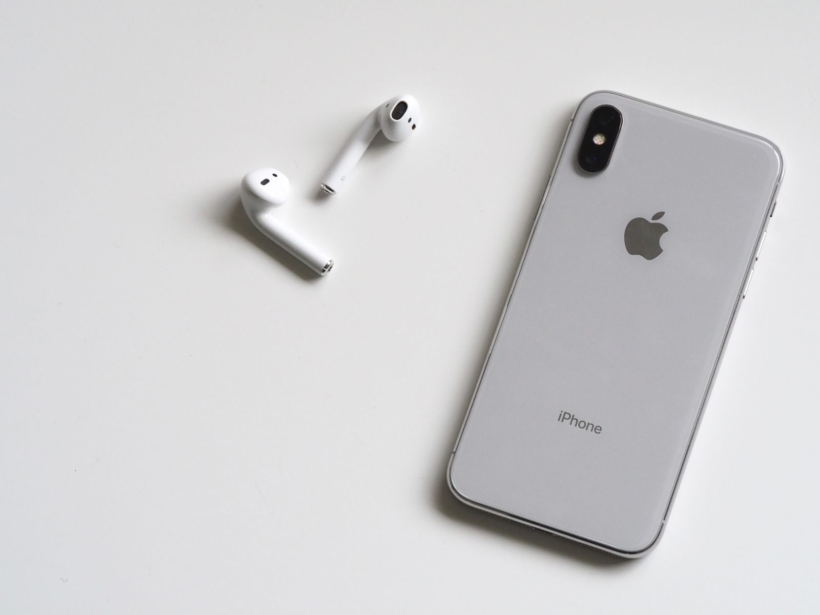 Xu hướng smartphone cao cấp: nhẹ hơn, pin tốt hơn, camera thông minh hơn